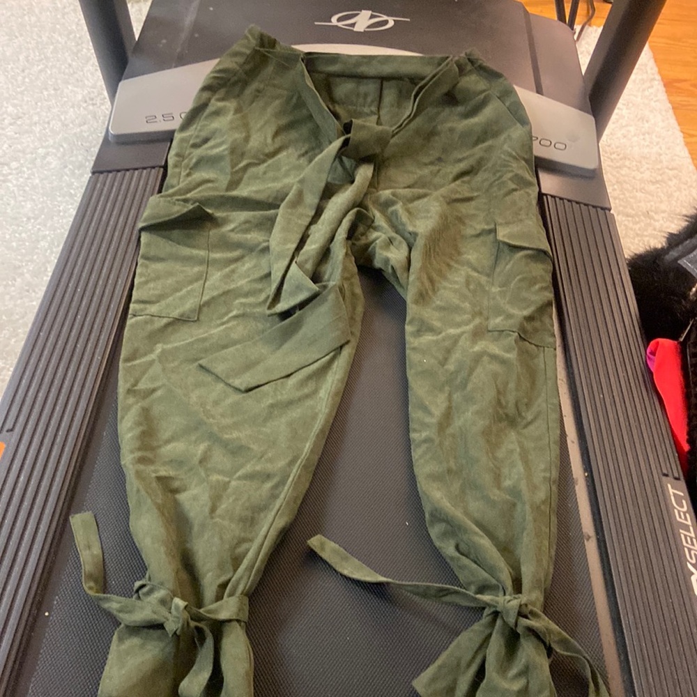 Wrinkled lol Gabrielle Union jogger pant